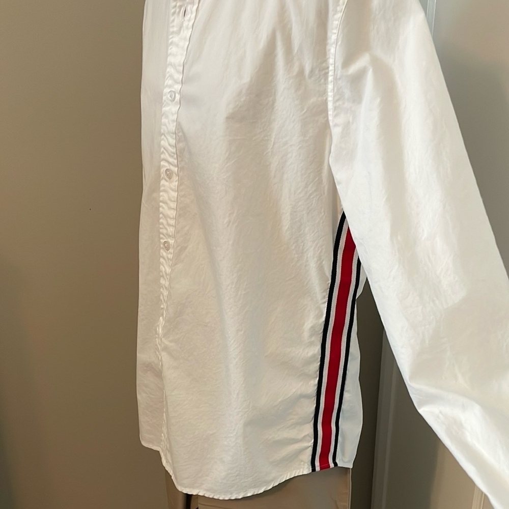 Guess Classic White Men's Shirt with Grosgrain Detail M